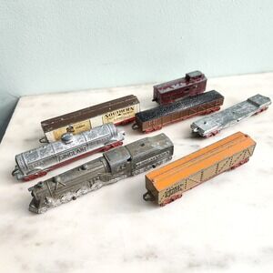 Vintage Tootsietoy Diecast Metal Train Set 7pc Pennsylvania Sinclair Southern RR